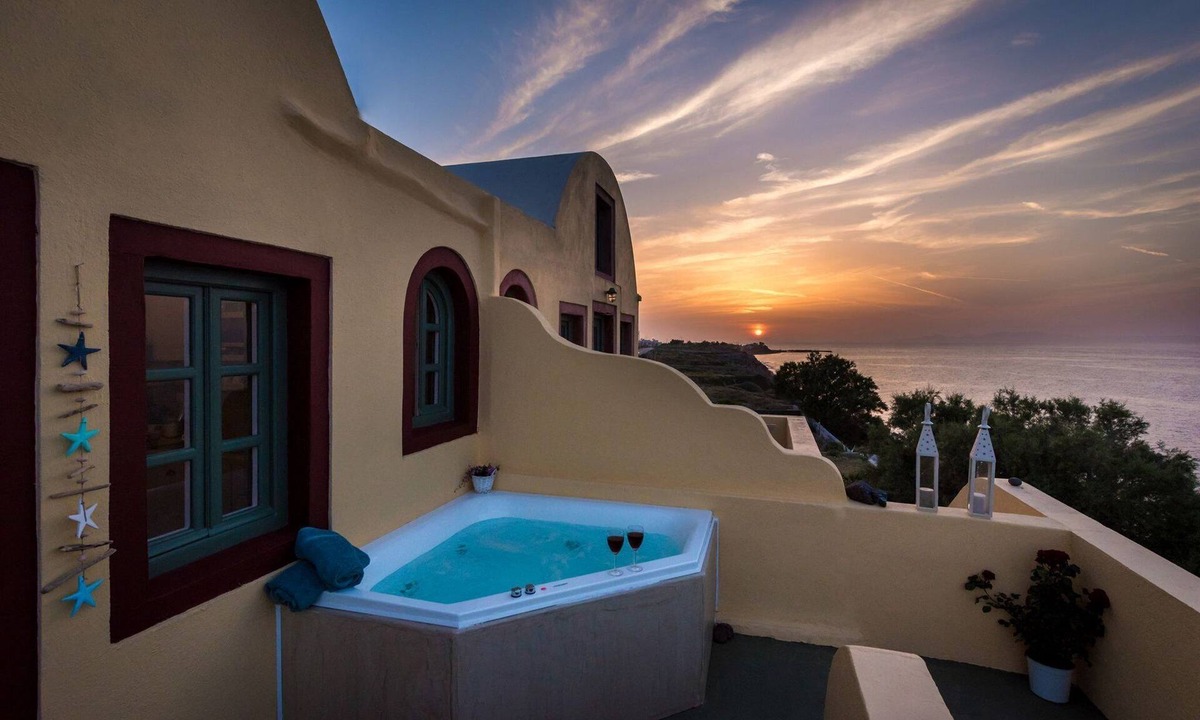 Kamari Villa | Perfect Santorini Villa | 2 Bedrooms | Michelangelo Beach Villa