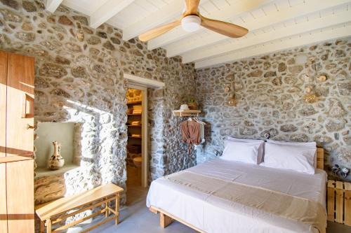 Mandraki House | Perivoli A Traditional Eco-Accommodation in a Private Cultivated Garden
