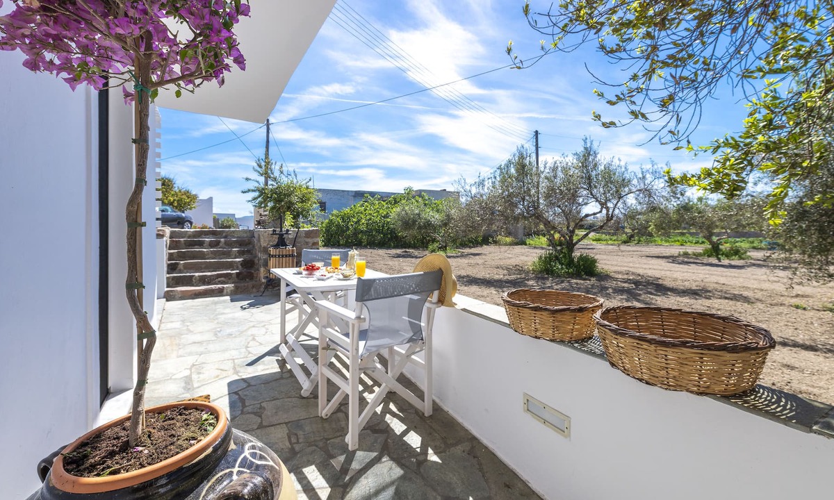 Adamas House | Perivolia Traditional Summer House 200m from Papikinos Beach