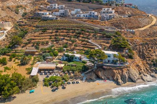 Tholaria Apartment | Petradi Studios & Villa