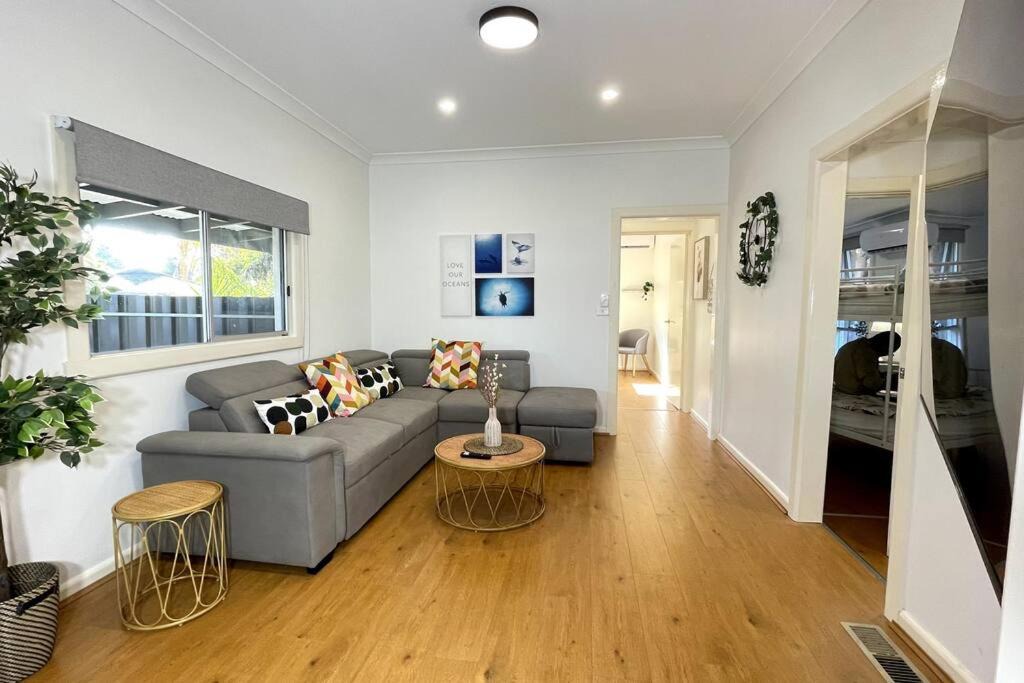 Rosebud House | Pets Friendly Beachside Paradise House Rosebud