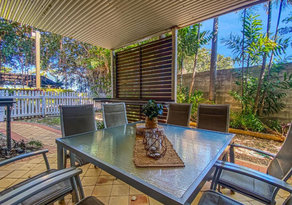 Picnic Bay Apartment | Picnic Bay Apartments Unit 1