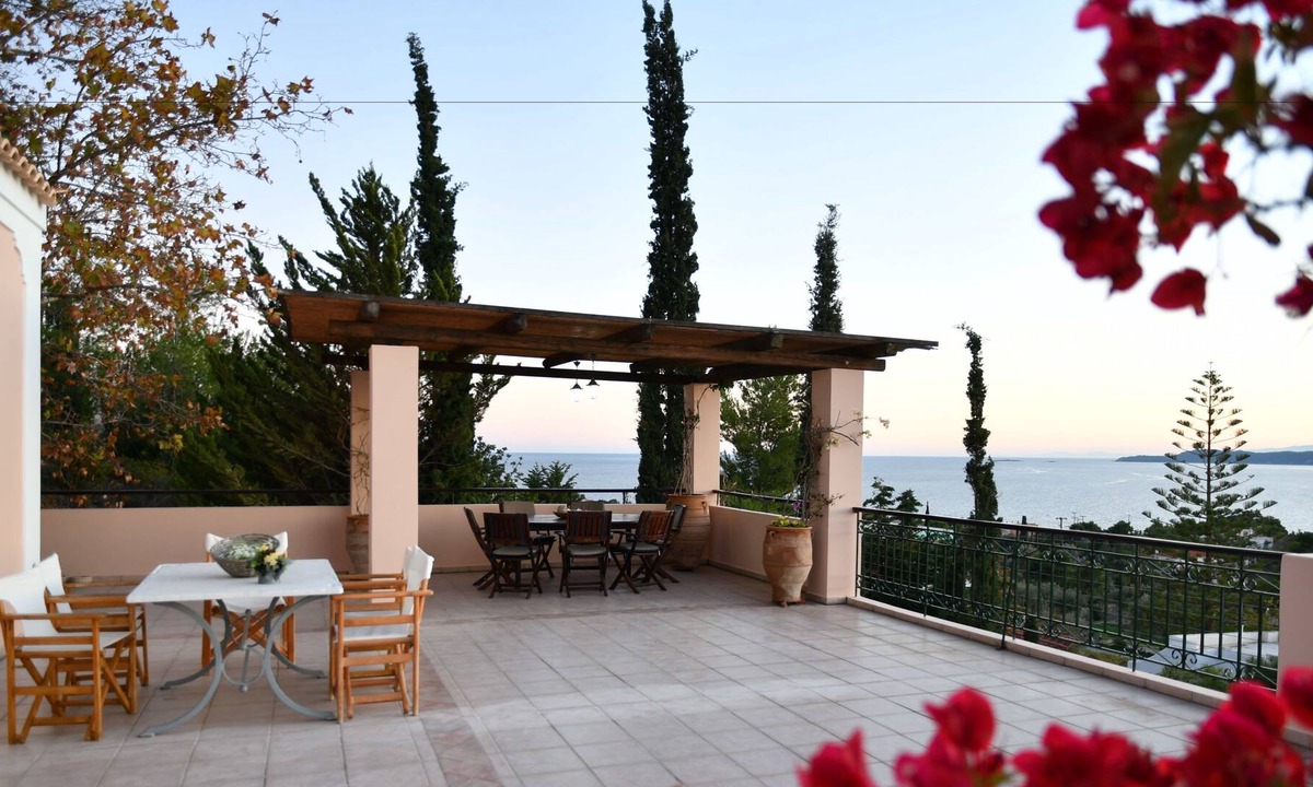 Agios Emilianos Villa | Plane Tree Villa