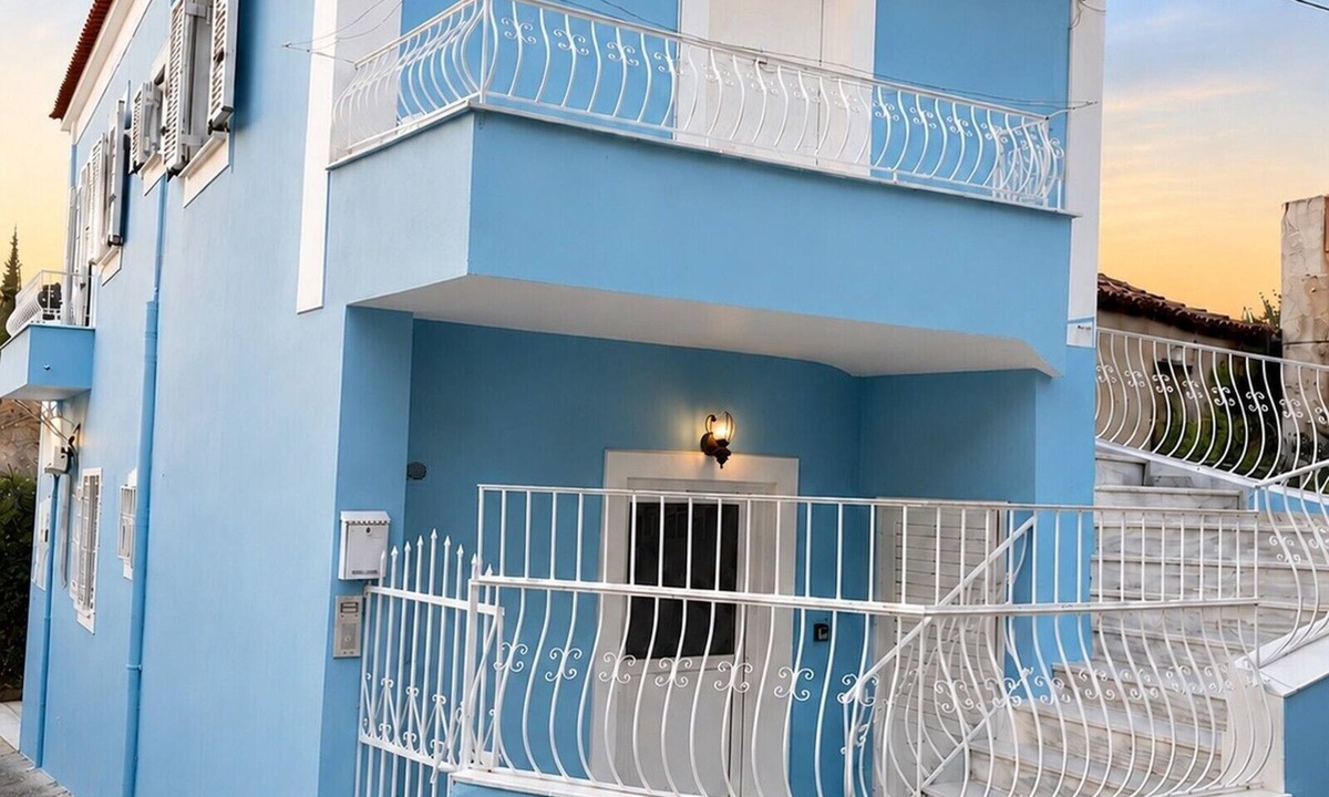 Ermionida House | Pomegranate Port House: Authentic Ermioni Escape
