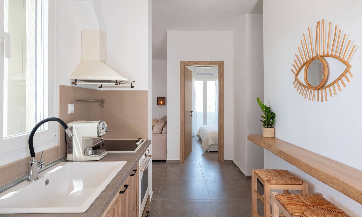 Pounta House | Pounta | 2BR Apartment w/Shared Pool | Fiora II