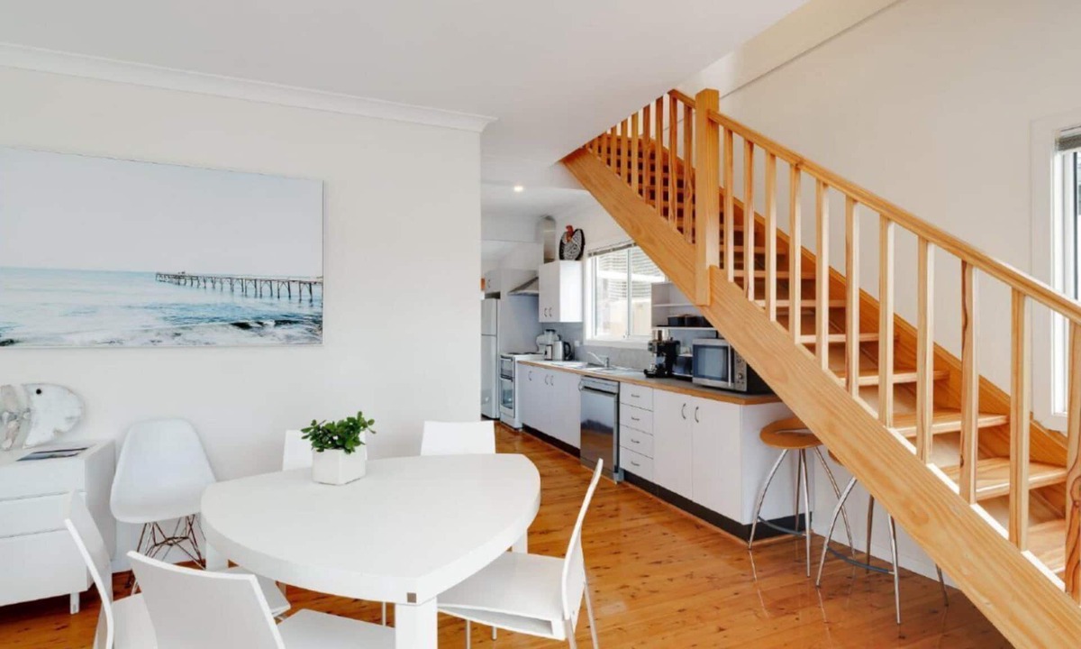 Pretty Beach House | Pretty Beach Bay Vista by HolidayCo.