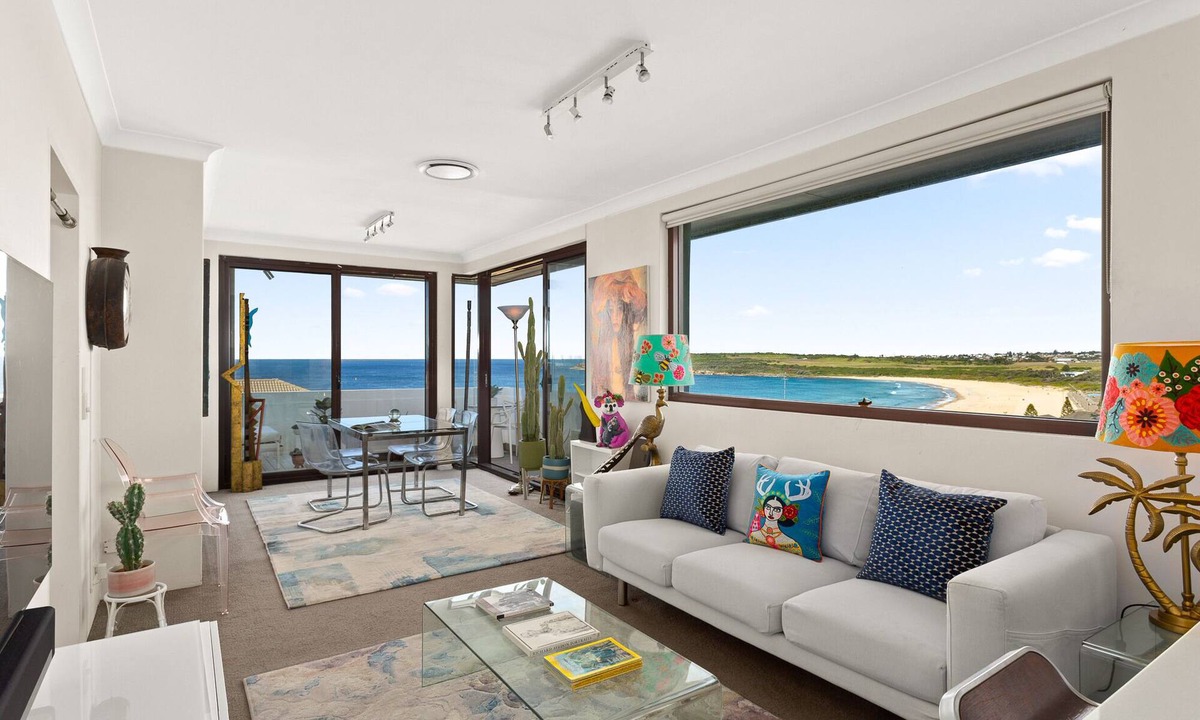 Maroubra Apartment | Pristine 2-Bed With Expansive Beach Views