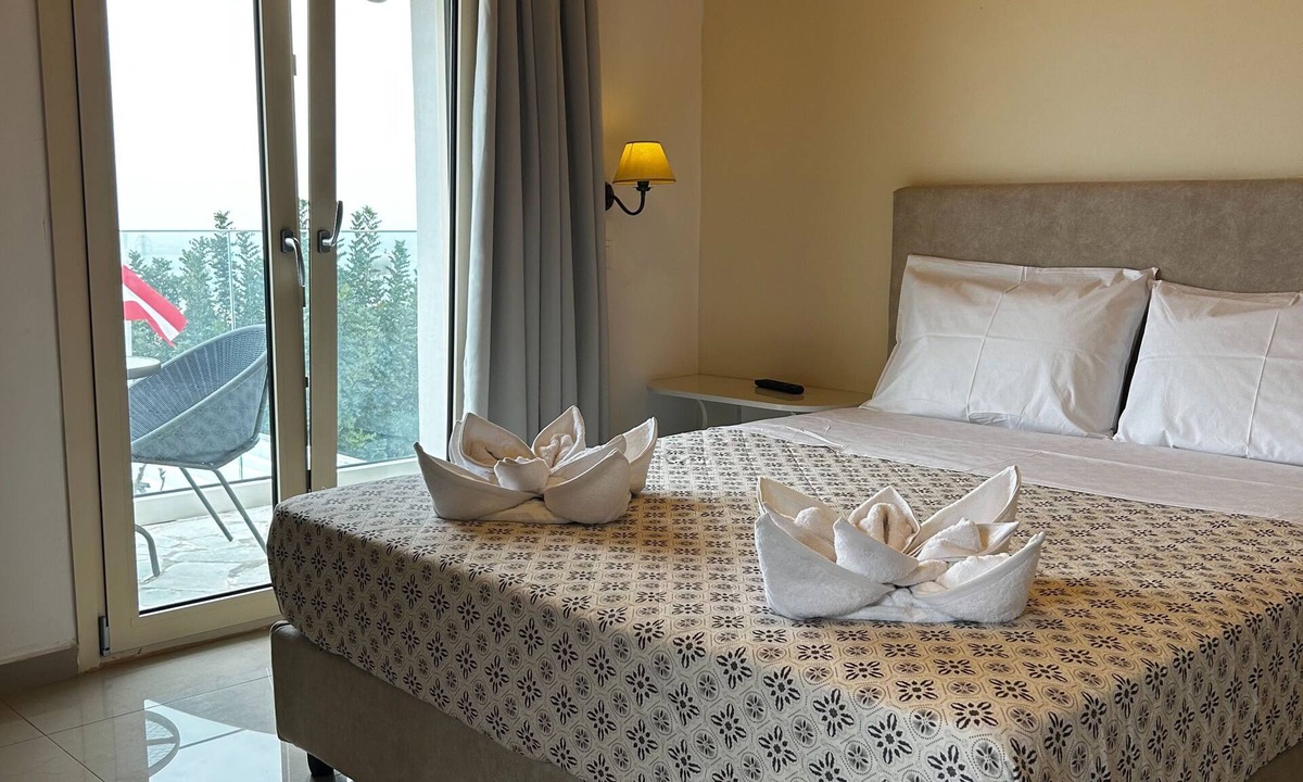 Piskopiano House | Private Standard Apartment Full View