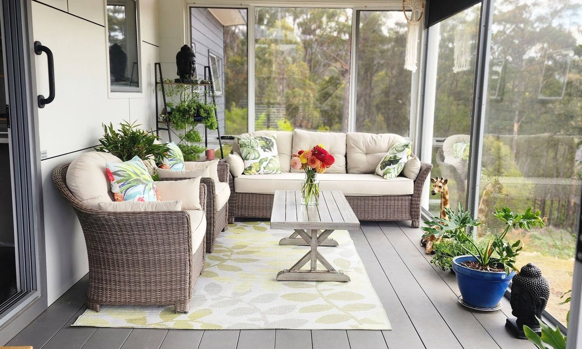 Southern House | Private Two Bedroom unit located on 63 acres Stunning views. nBeautiful Sunroom.