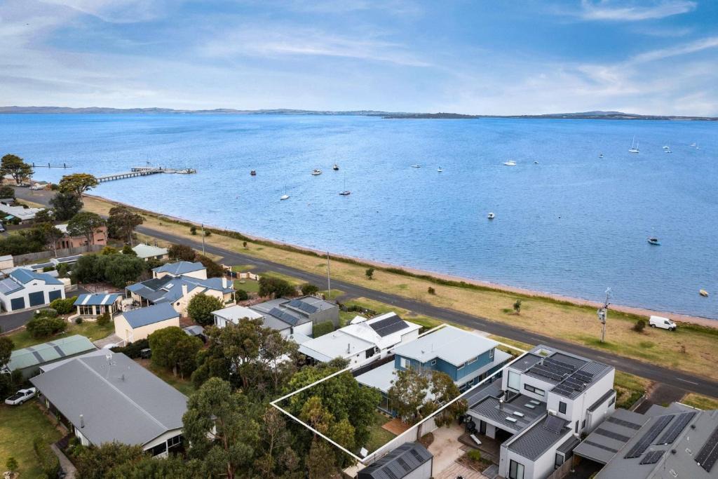 Rhyll House | Pukeko Beach House