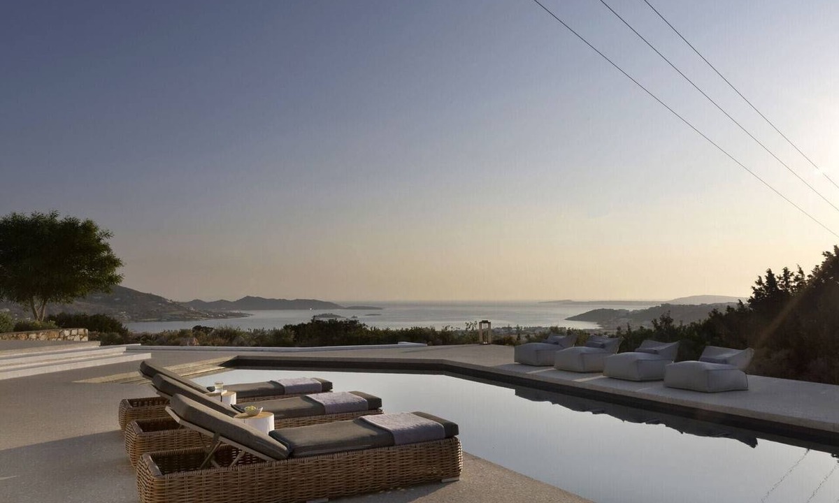 Naousa Villa | Pura Vida - Six Bedroom Villa, Sleeps 13