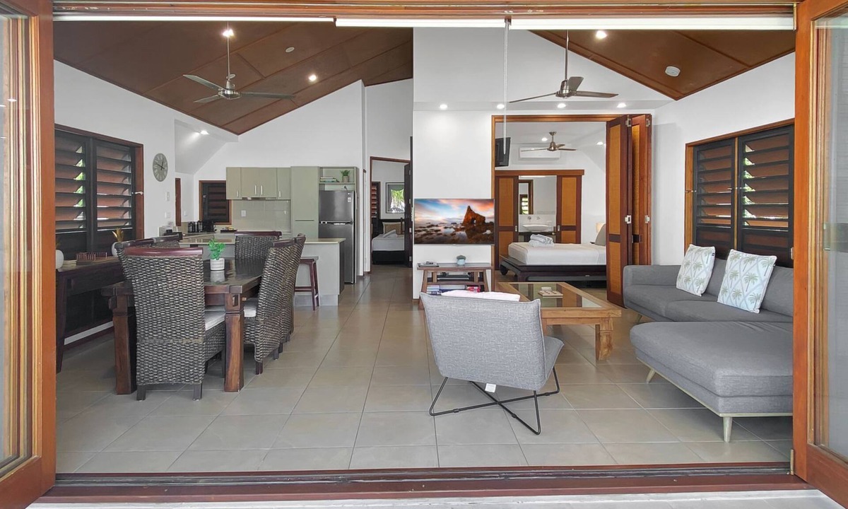 Nelly Bay Villa | Pure Magnetic Villa 9