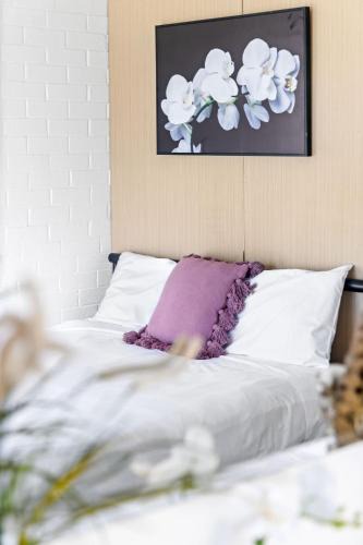 Liverpool House | Quiet Crescent Stay in Liverpool - Comfortable Double Room - Shared Bathroom
