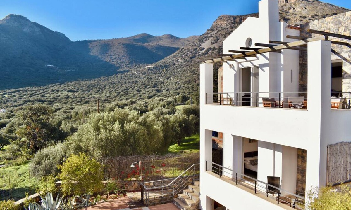 Elounda Villa | Quiet villa with pool, 3 bed 2 bath, short walk to Elounda village and beach