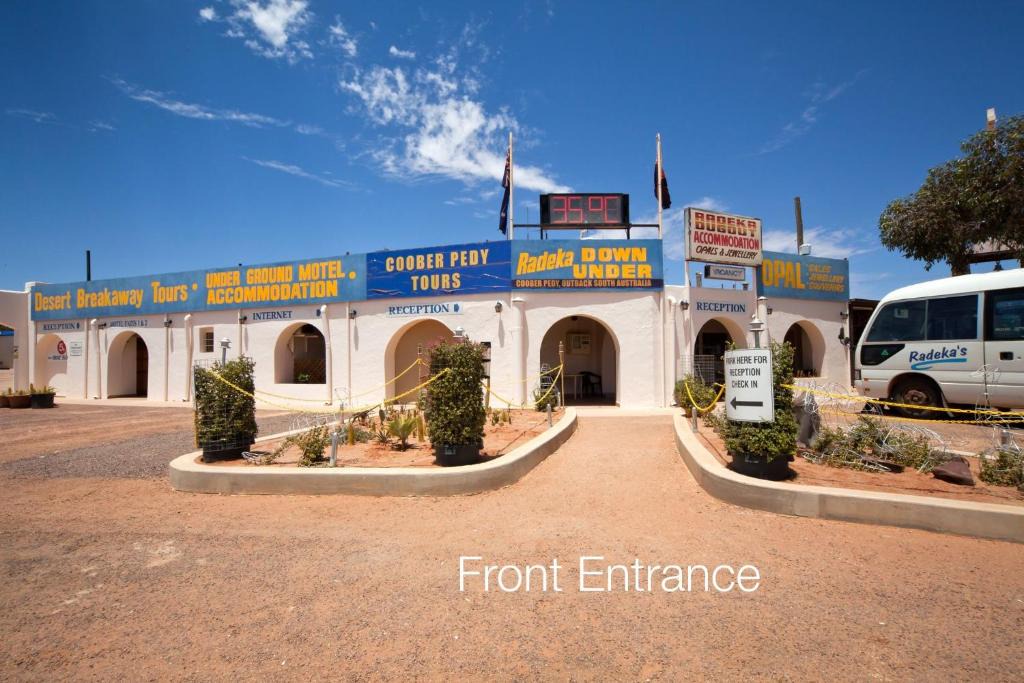 Coober Pedy Hotel | Radeka Downunder Underground Motel
