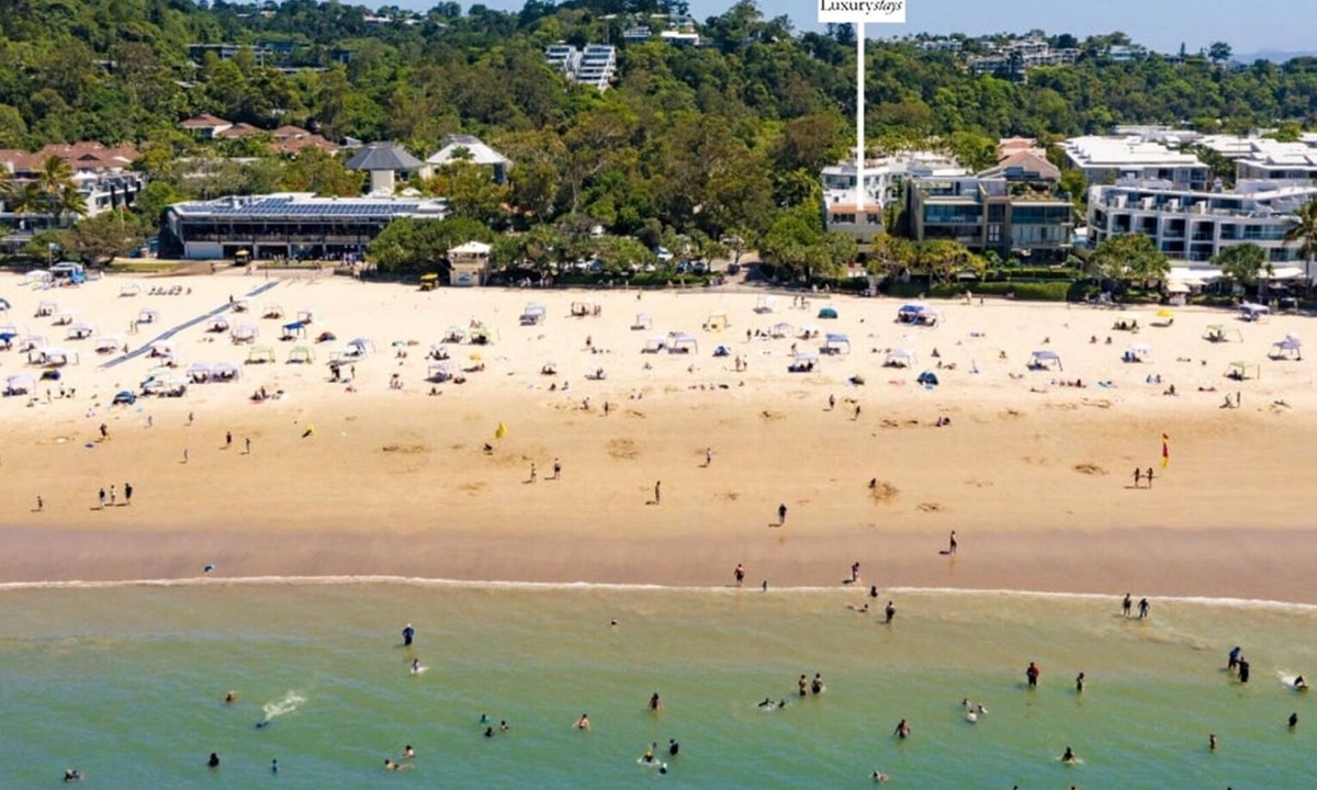 Noosa Heads Apartment | Recently renovated Portofino 6 - Beach-side holiday.
