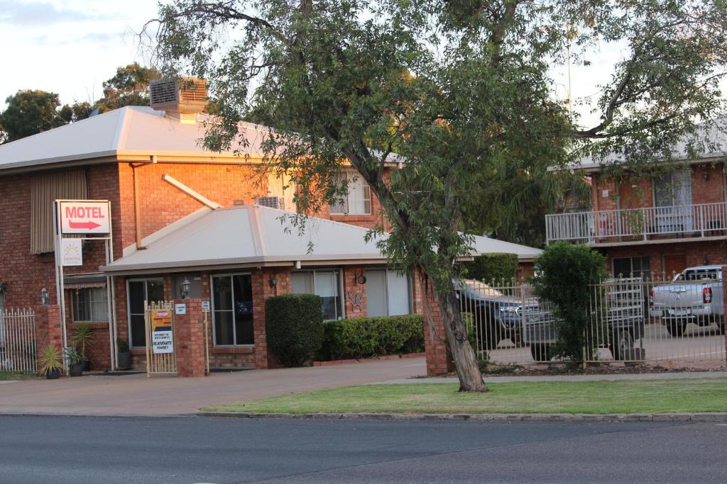 Red Cliffs Hotel | Red Cliffs Colonial Motor Lodge, Mildura Region