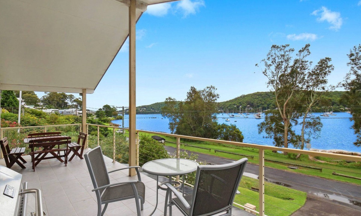 Hardys Bay House | Relax, Refresh, Breathe by HolidayCo.