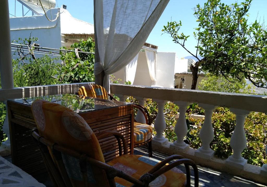Ammoudara Villa | Relaxing studio with veranda n garden