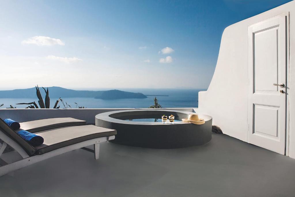 Imerovigli Hotel | Remezzo Villas