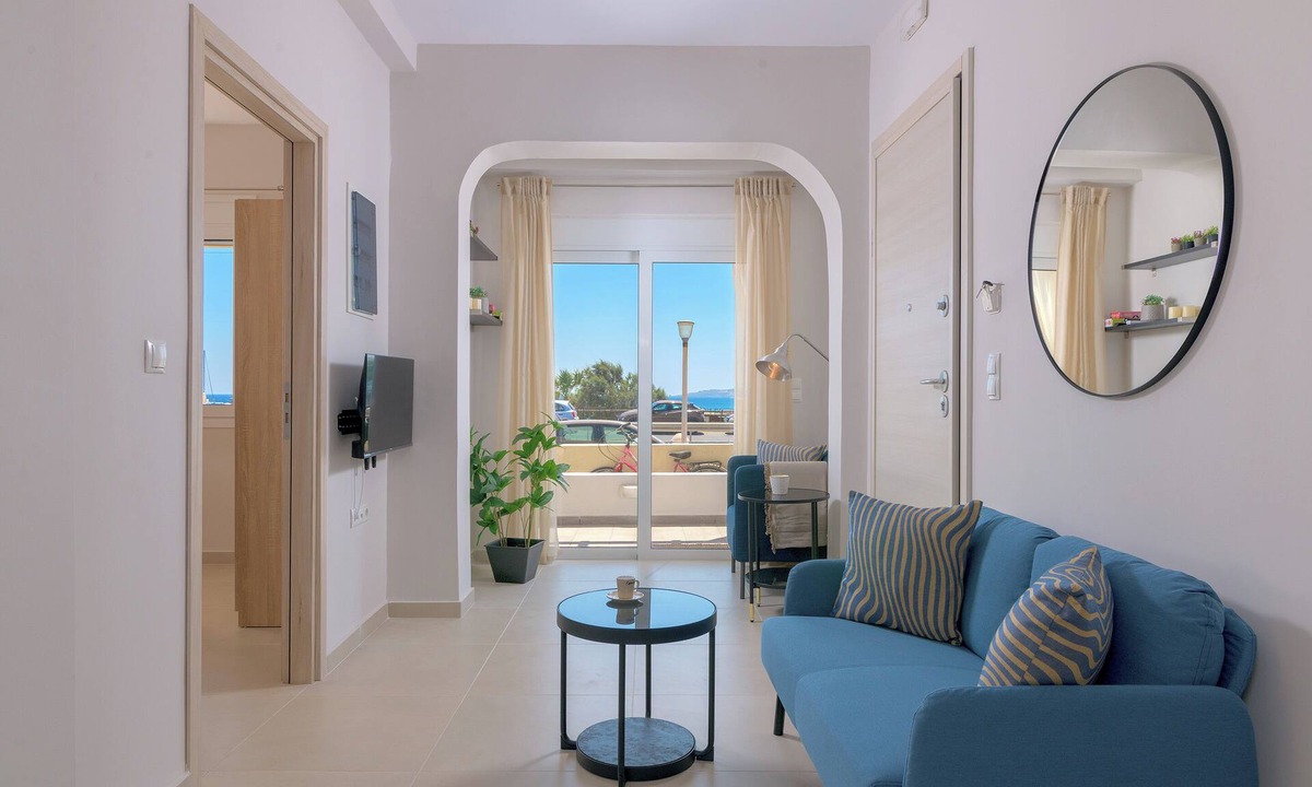 Rhodes Town House | Renovated Beachfront-Rhodes Marina:Aquavista Home