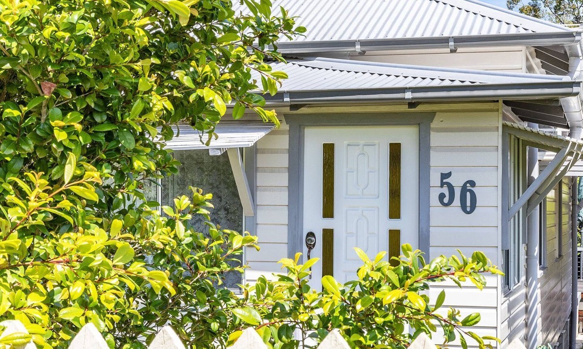 Maclean Cottage | River View Cottage - 56 Wharf St, Maclean