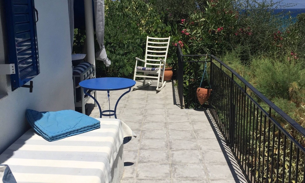 Pylos-Nestoras Cottage | Romantic Beach Side Cottage