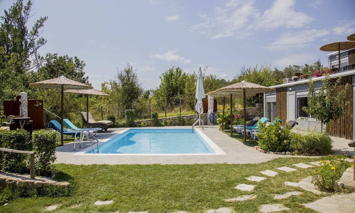 Tragilos House | Roxani Aqua Bliss - Serene Garden Getaway