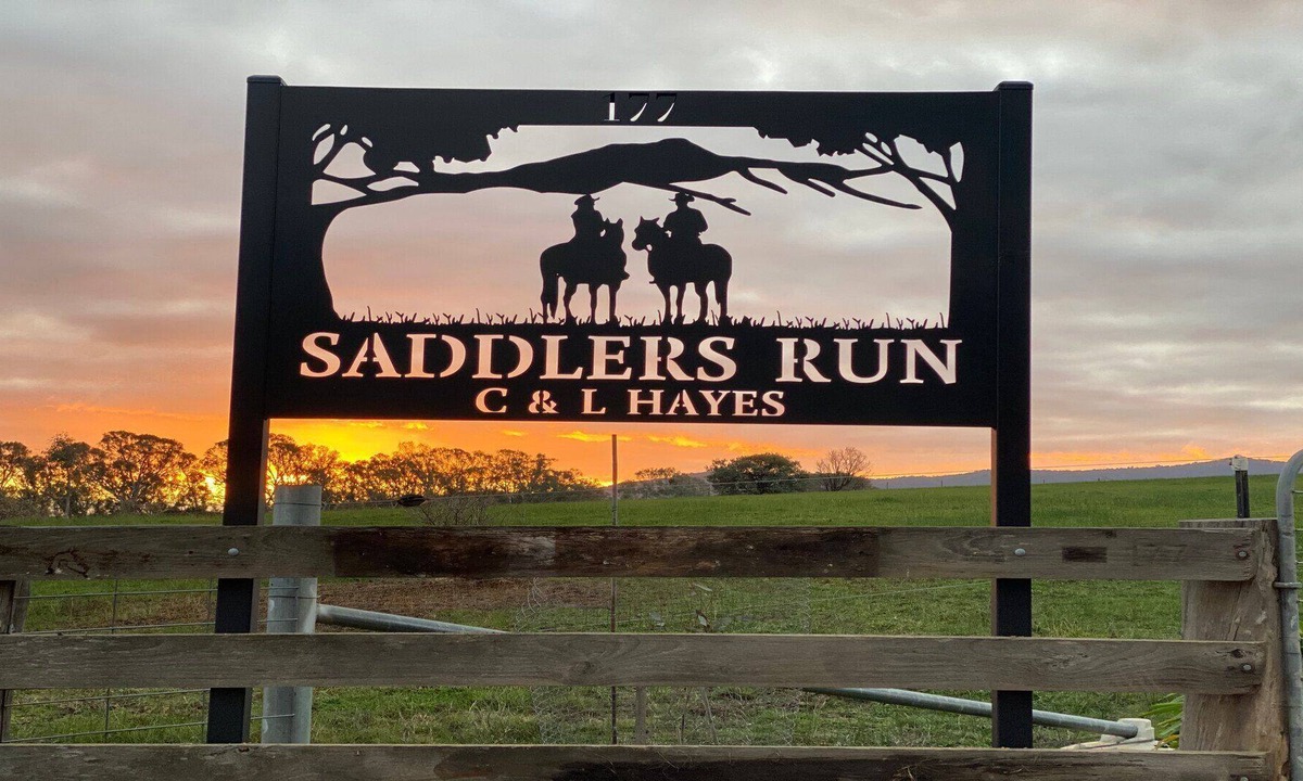 Bridge Creek Other | Saddlers Run - A beautiful country style home high on the hill in Bridge Creek