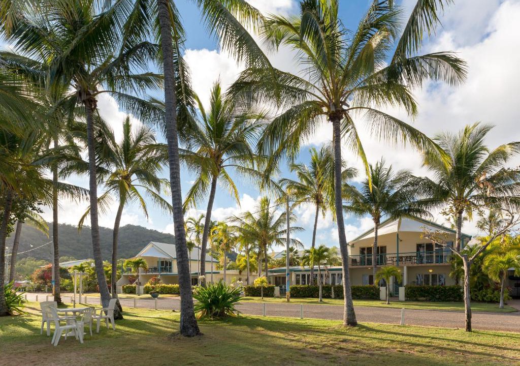 Horseshoe Bay Apartment | Sails On Horseshoe