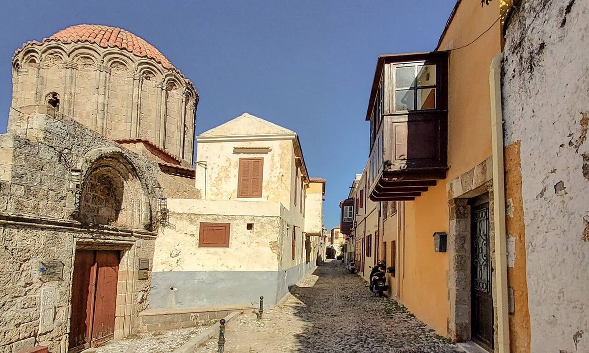 Rhodes Old Town House | Saint George Studios