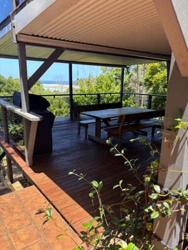 Smiths Lake Apartment | Sandbar views
