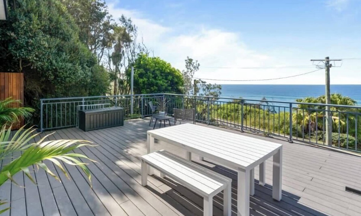 Forresters Beach Apartment | Sandcastle Studio by Coast Hosting