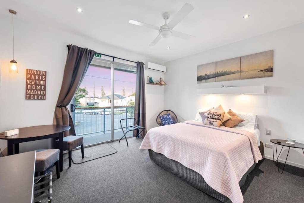 Scarborough Apartment | Scarborough beach break holidays - Unit 2