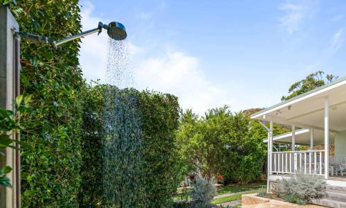Forresters Beach House | Sea Breeze by Coast Hosting