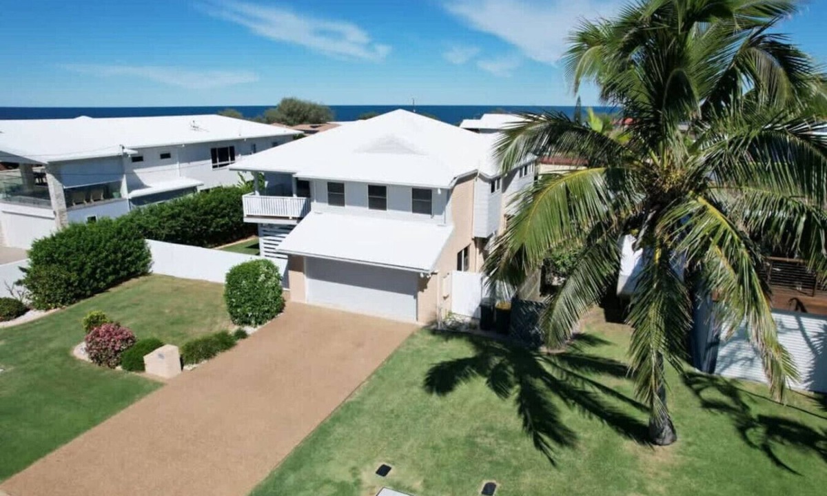 Bargara House | Sea La Vie, Bargara Beach