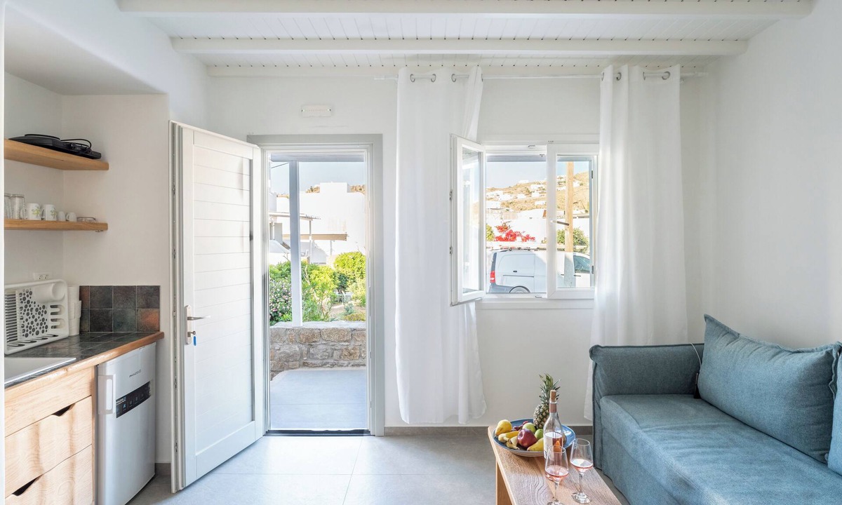 Ornos Hotel | SEA SIDE APARTMENTS IN ORNOS BEACH