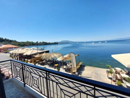 Koroni Apartment | Seafront Apartment Koroni