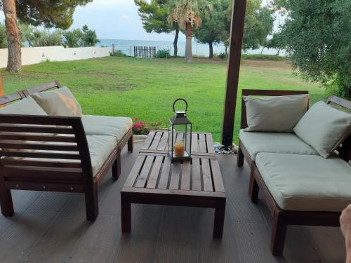 Nea Skioni Villa | Seafront Villa Joan