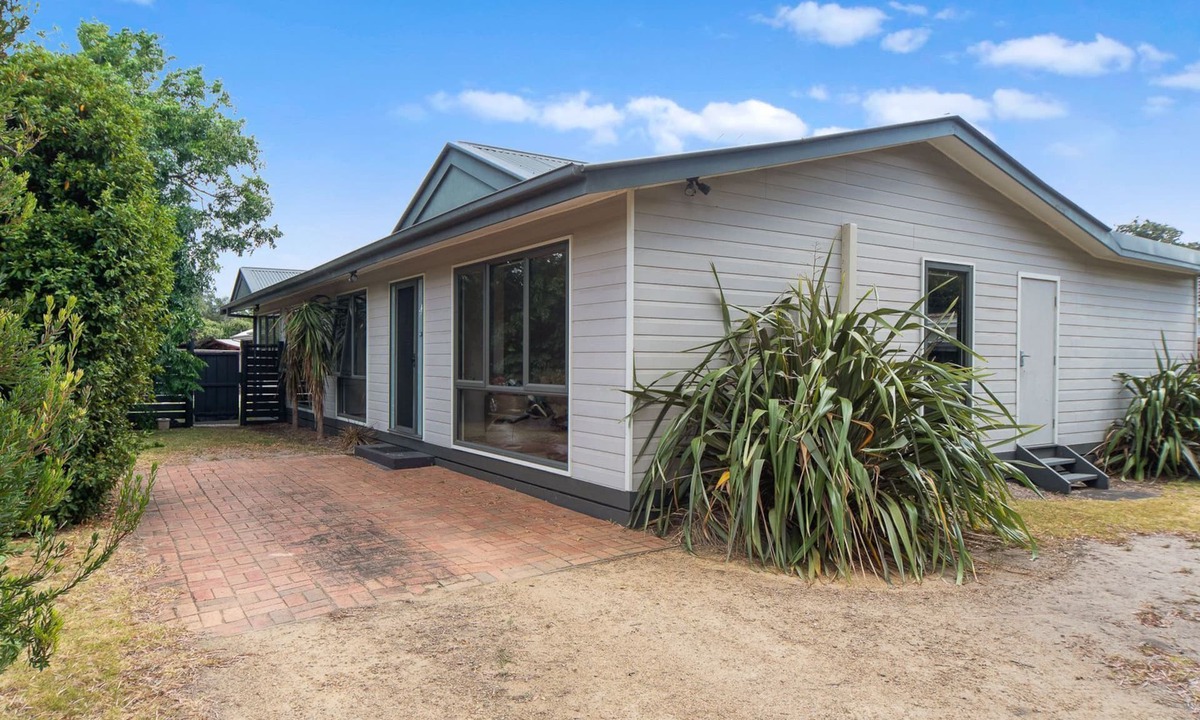 Tootgarook House | Seaside Sanctuary - Delightful Coastal Getaway
