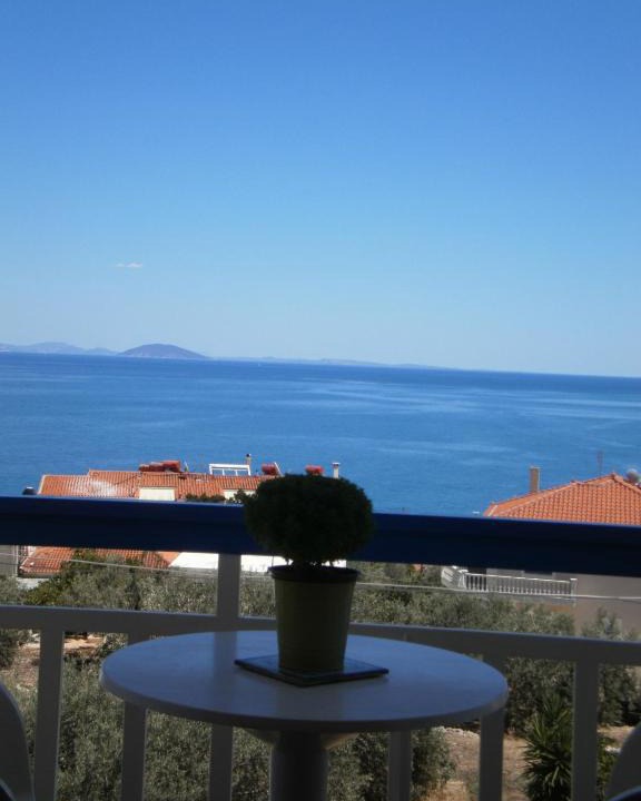 Kefalari Apartment | Seaview - selfcatering apartment - Helen No 2