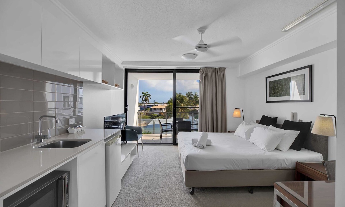 Mackay Apartment | Self Check in Modern Studio Apartment