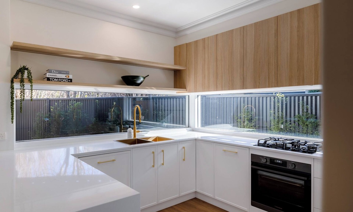 Adelaide House | Serene Retreat on the City Fringe, close to stunning wineries