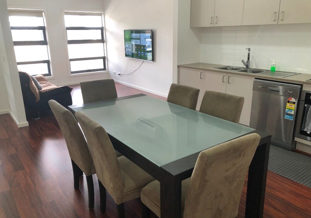 Pakenham House | Serenity 13 - Whole House