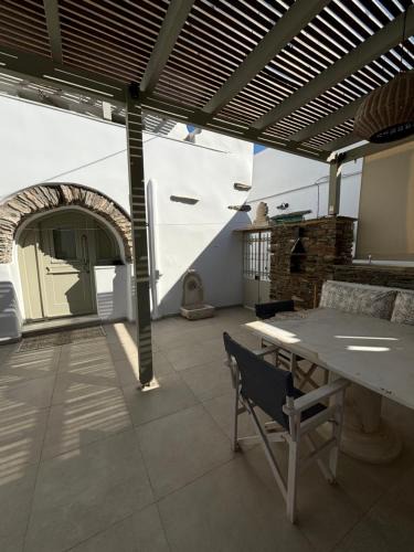 Megas Yialos-Nites House | Serenity Living Platia, Tinos