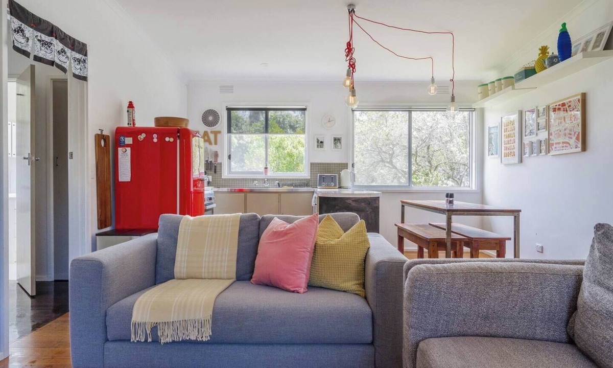 Somers House | Shoreline Sanctuary A Retro Family Beach Shack