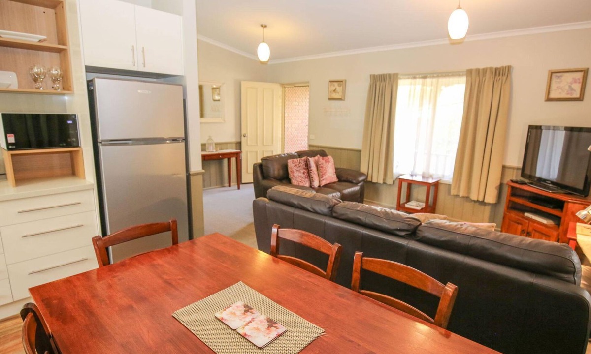 Bright Cottage | SILVER BIRCHES HOLIDAY VILLAGE - UNIT 6