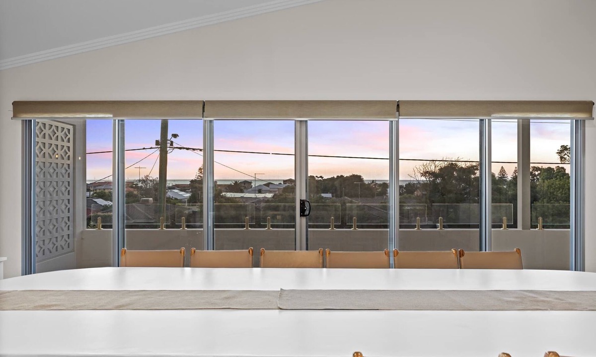 Silver Sands House | Silver Sands Sanctuary - 6BR Beachside Luxury