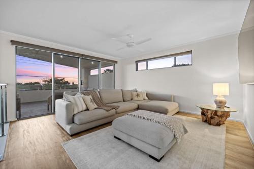 Silver Sands House | Silver Sands Sanctuary - 6BR Beachside Luxury