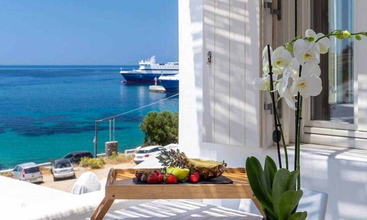 Tourlos Apartment | Simplicity, elegance and minimalism in Mykonos